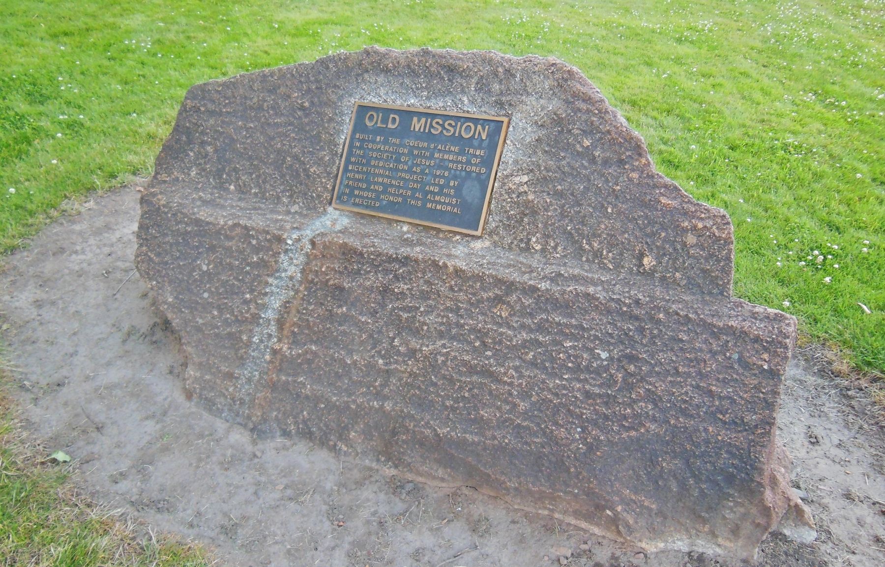 Old Mission Marker (<i>wide view</i>) image. Click for full size.
