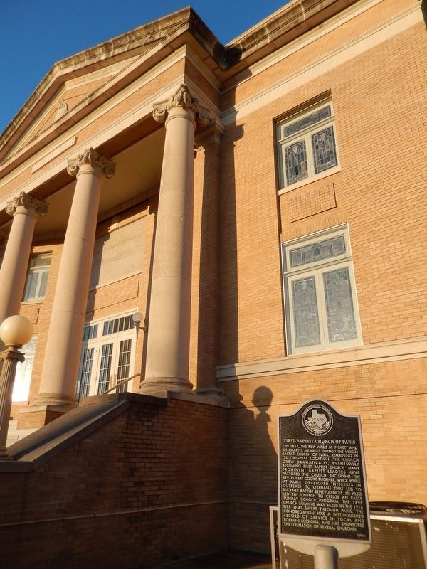 First Baptist Church of Paris Marker (<i>tall view</i>). Click for full size. First Baptist Church of Paris Marker (<i>tall view</i>) image. Click for full size.