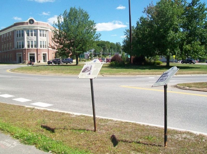 Majestic House/Une demeure majestueuse & Riverside Markers. Click for full size. Majestic House/Une demeure majestueuse & Riverside Markers image. Click for full size.