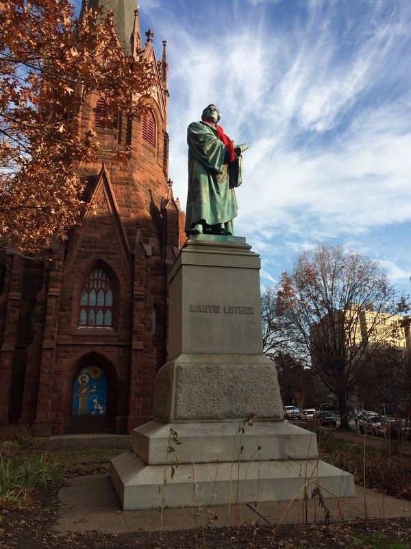 Martin Luther Statue in front of Luther Place Memorial Church image. Click for full size.