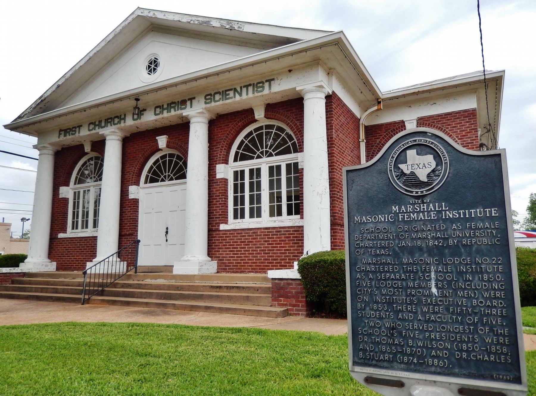 Site of Marshall Masonic Female Institute Marker (<i>wide view</i>). Click for full size. Site of Marshall Masonic Female Institute Marker (<i>wide view</i>) image. Click for full size.