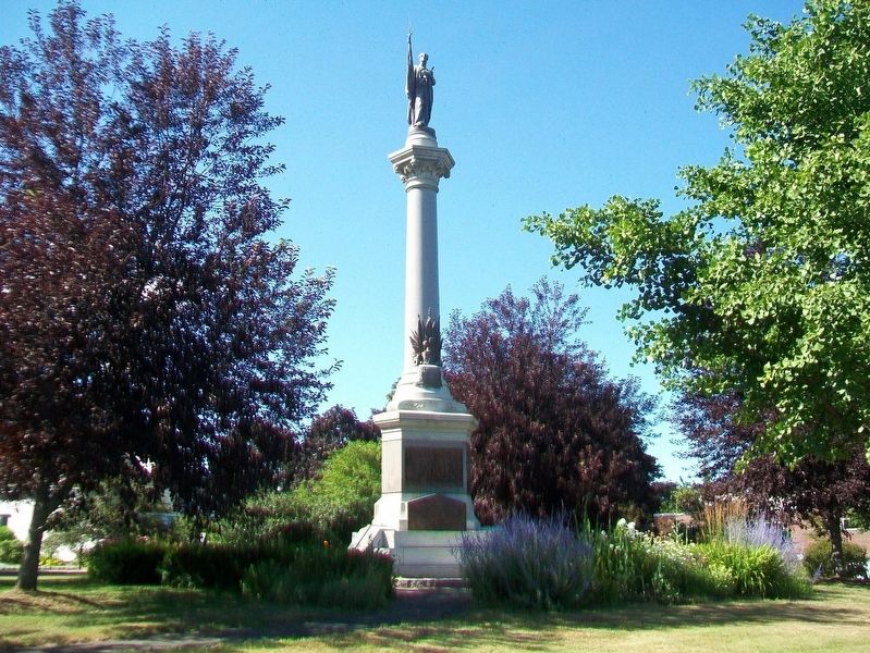 Civil War Memorial. Click for full size. Civil War Memorial image. Click for full size.