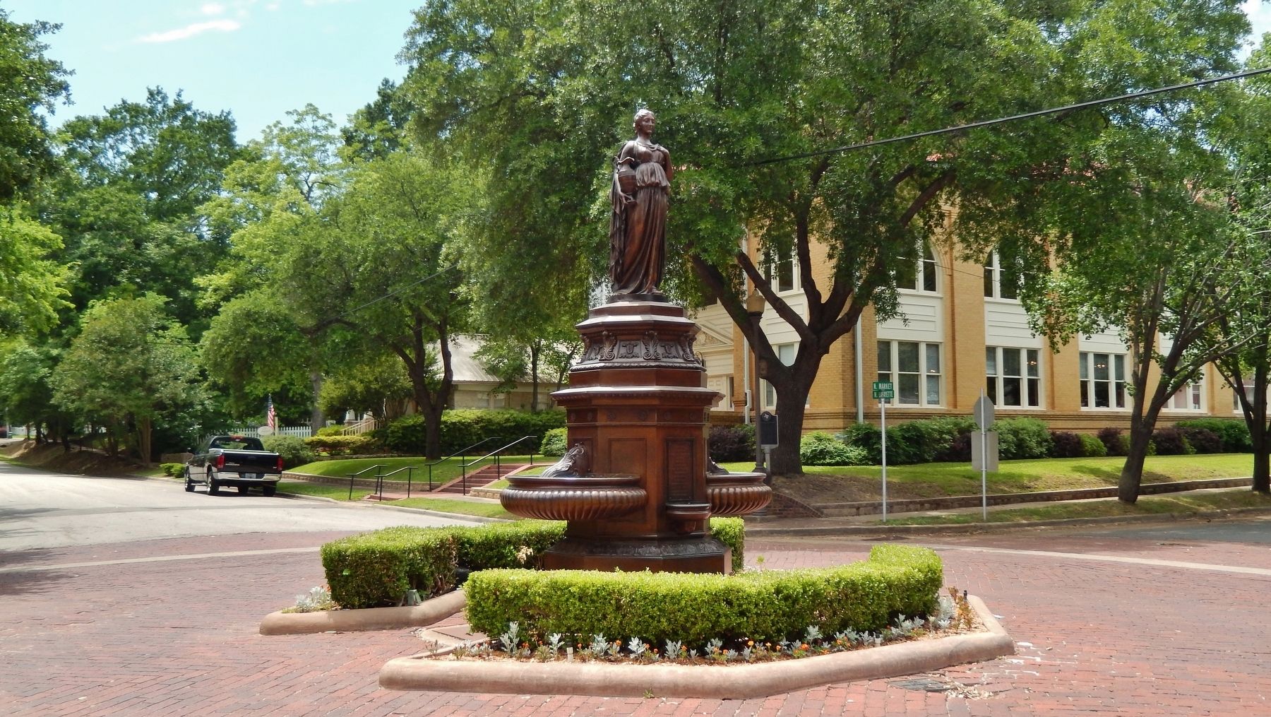 Sterne Fountain (<i>wide view</i>). Click for full size. Sterne Fountain (<i>wide view</i>) image. Click for full size.