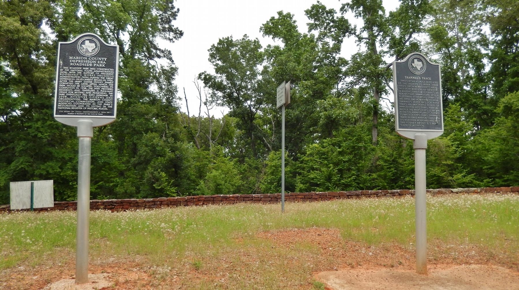 Marion County Depression Era Roadside Park Marker (<i>wide view showing adjacent marker</i>) image. Click for full size.