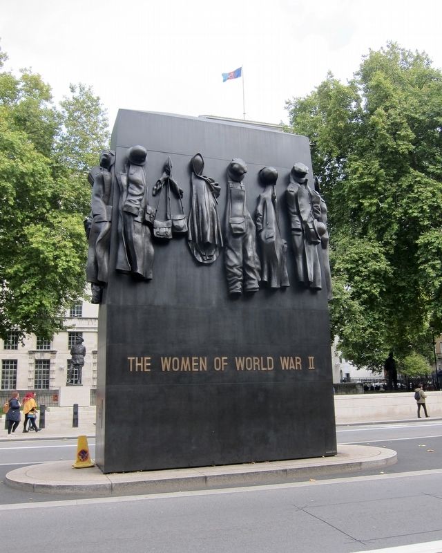 Monument to the Women of World War II - View from West Side of Whitehall image. Click for full size.