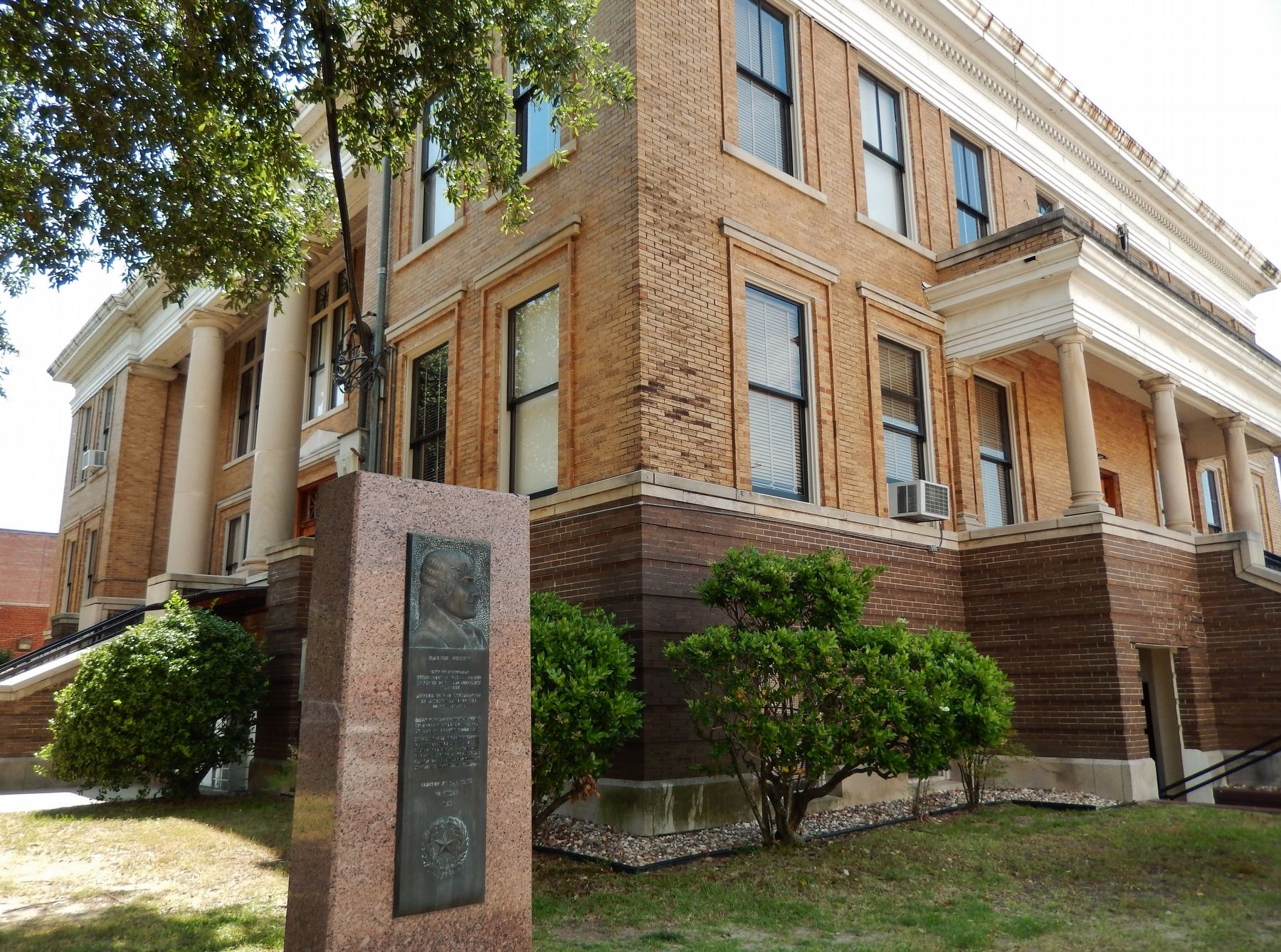 Marion County Marker (<i>wide view</i>) image. Click for full size.