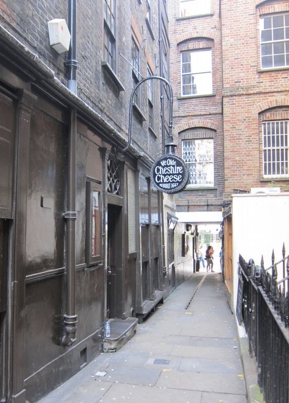 Entrance to the <i>Ye Olde Cheshire Cheese</i>. Click for full size. Entrance to the <i>Ye Olde Cheshire Cheese</i> image. Click for full size.