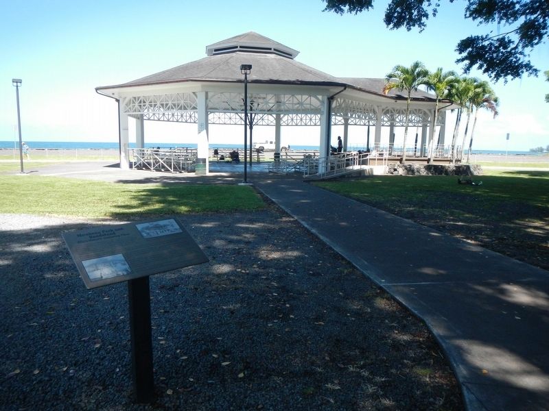 Mo'oheau Park and Bandstand and Marker image. Click for full size.