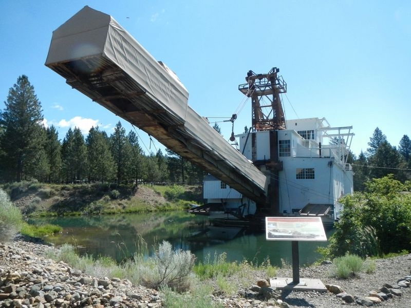 Anchoring the Dredge Marker. Click for full size. Anchoring the Dredge Marker image. Click for full size.