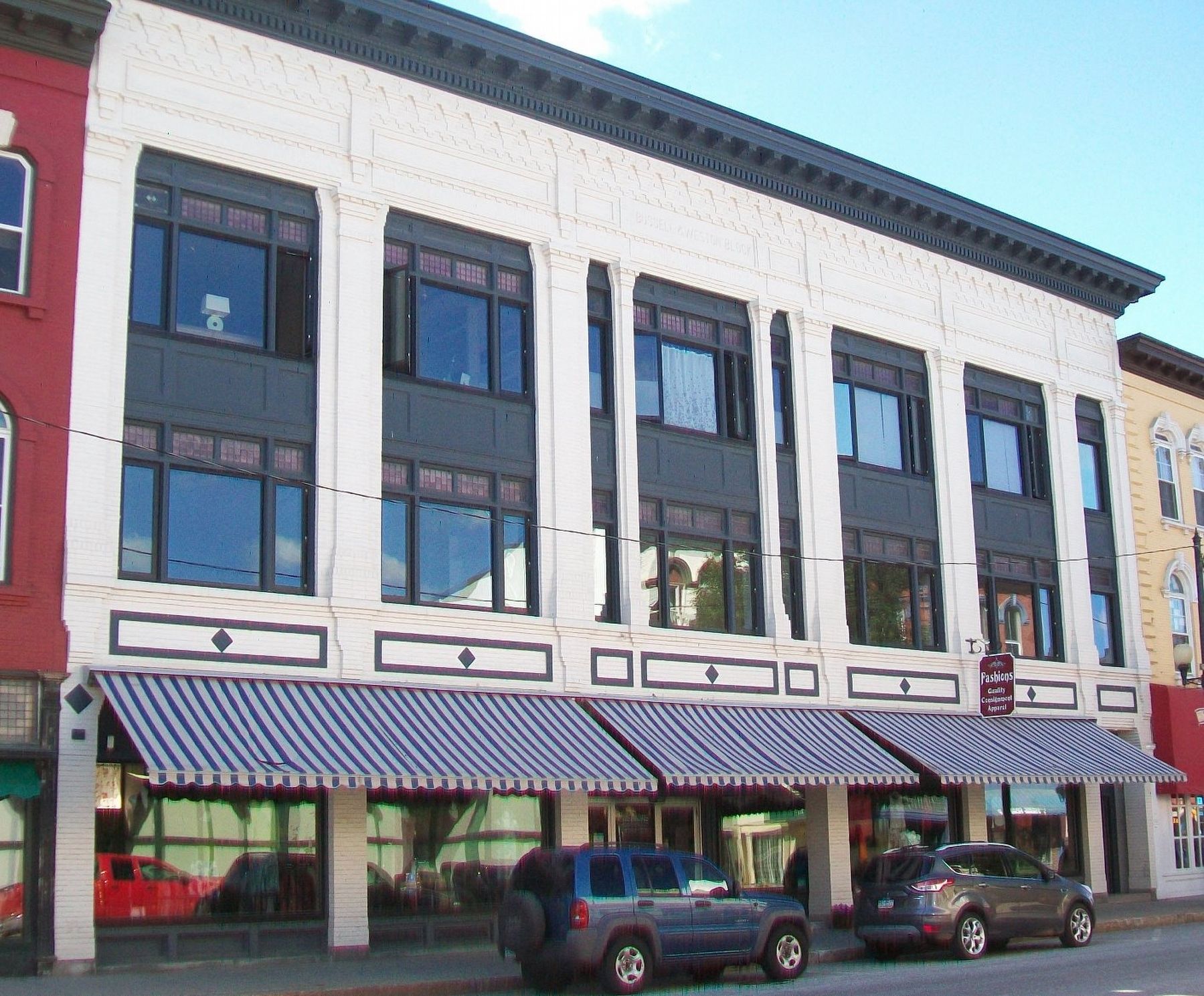D.W. Adams Department Store / Le grand magasin de D.W. Adams. Click for full size. D.W. Adams Department Store / Le grand magasin de D.W. Adams image. Click for full size.