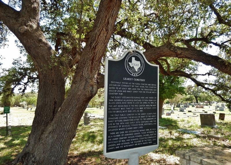 Leakey Cemetery Marker (<i>wide view</i>) image. Click for full size.
