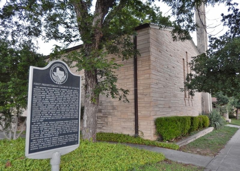 First Presbyterian Church of Uvalde Marker (<i>wide view</i>) image. Click for full size.