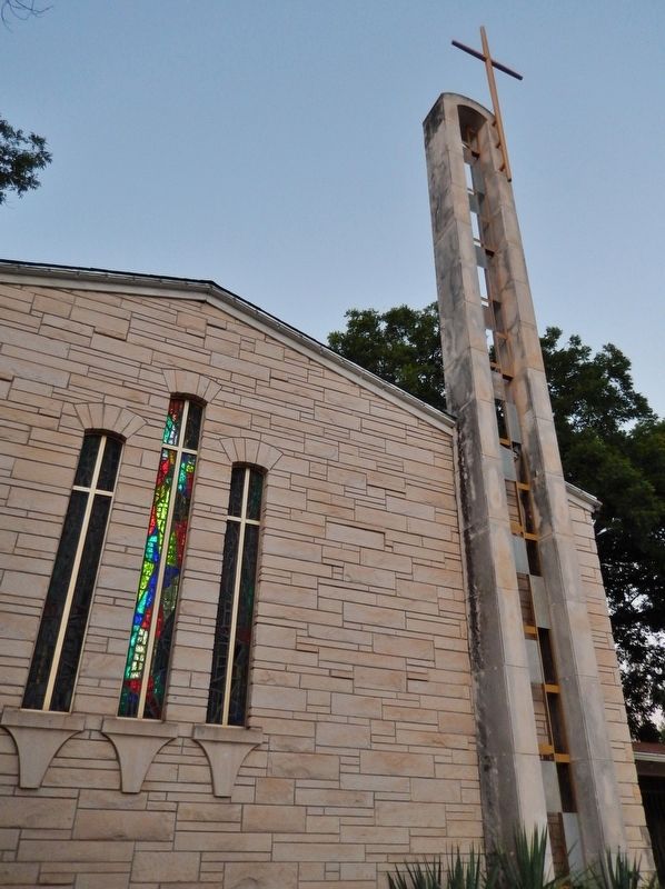 First Presbyterian Church of Uvalde image. Click for full size.