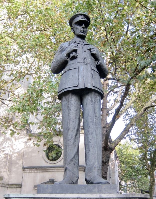 Air Chief Marshal Lord Dowding Memorial - Closeup image. Click for full size.
