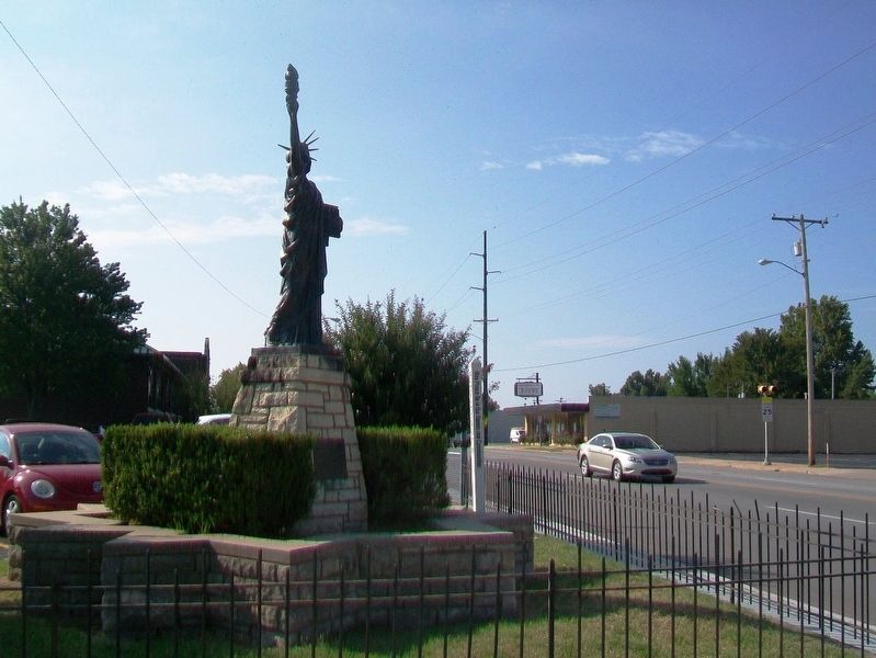 Replica of the Statue of Liberty and Marker. Click for full size. Replica of the Statue of Liberty and Marker image. Click for full size.