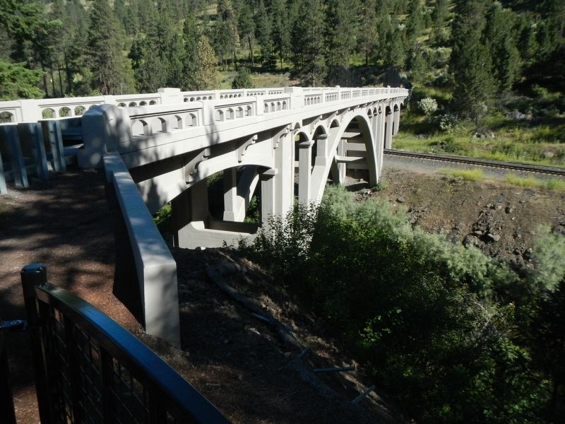 Upper Perry Arch Bridge and Marker. Click for full size. Upper Perry Arch Bridge and Marker image. Click for full size.