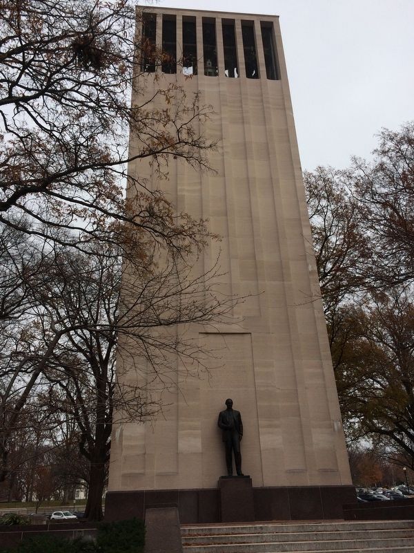Robert A. Taft Memorial image. Click for full size.