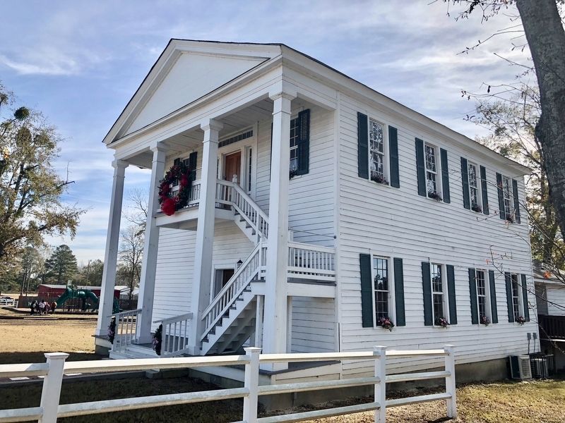The Historic Tuckabatchee Masonic Lodge. image. Click for full size.