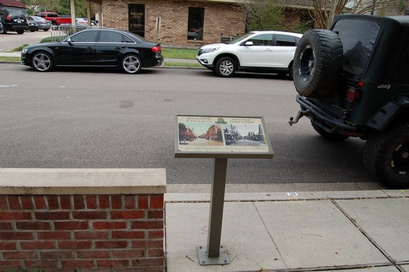 Columbia Street Marker image. Click for full size.