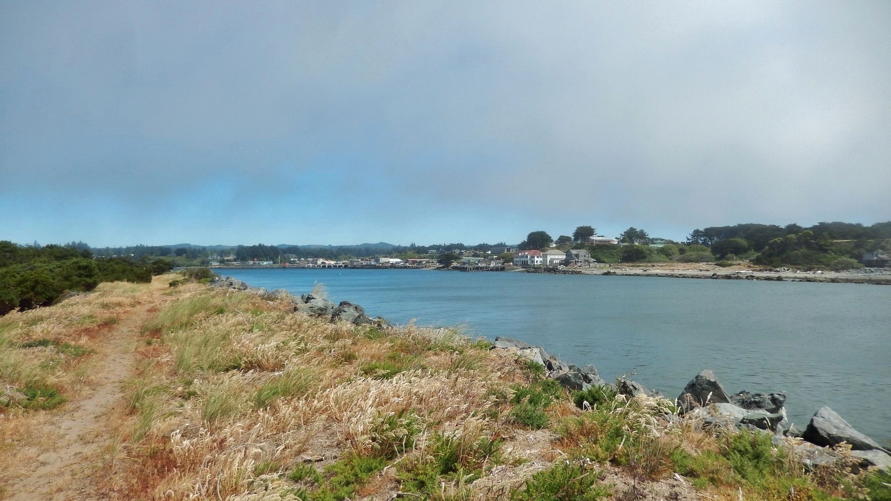 Coquille River (<i>view northwest from lighthouse</i>) image. Click for full size.