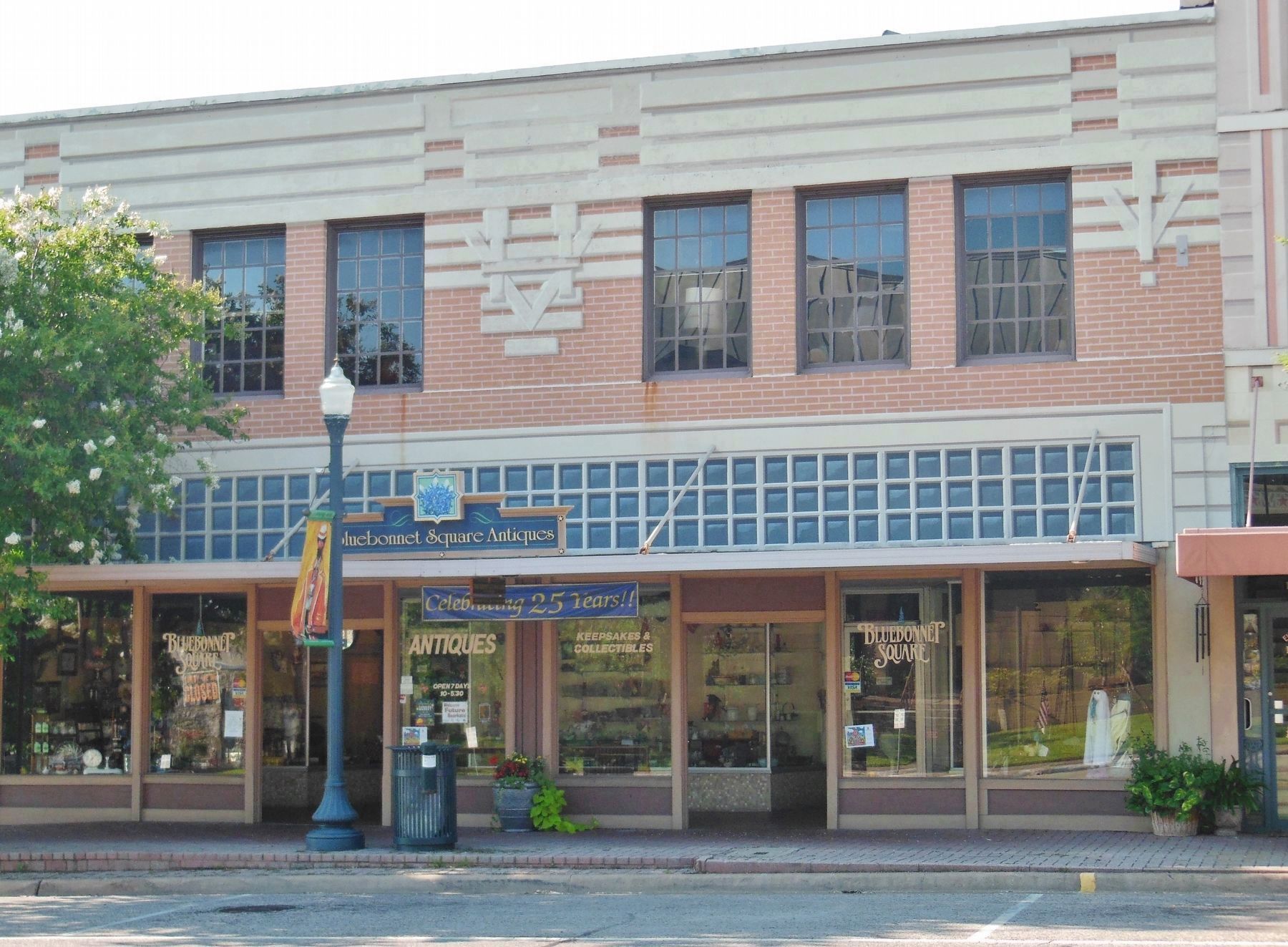 Site of First Masonic Lodge Building Marker (<i>wide view</i>) image. Click for full size.