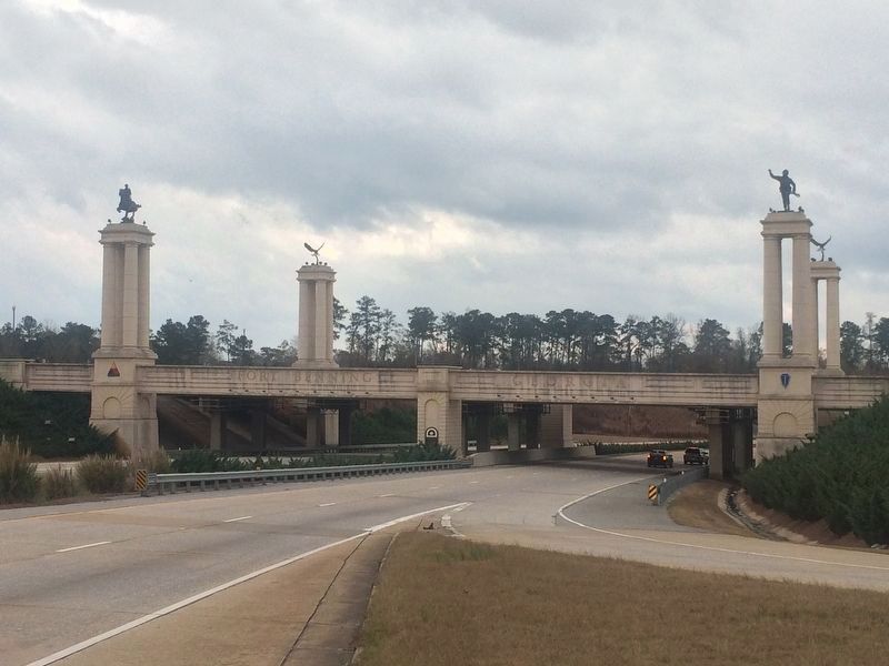 The Fort Benning Gateway at Interstate 185 and Victory Road image. Click for full size.