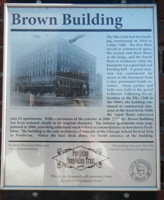Brown Building Marker image. Click for full size.