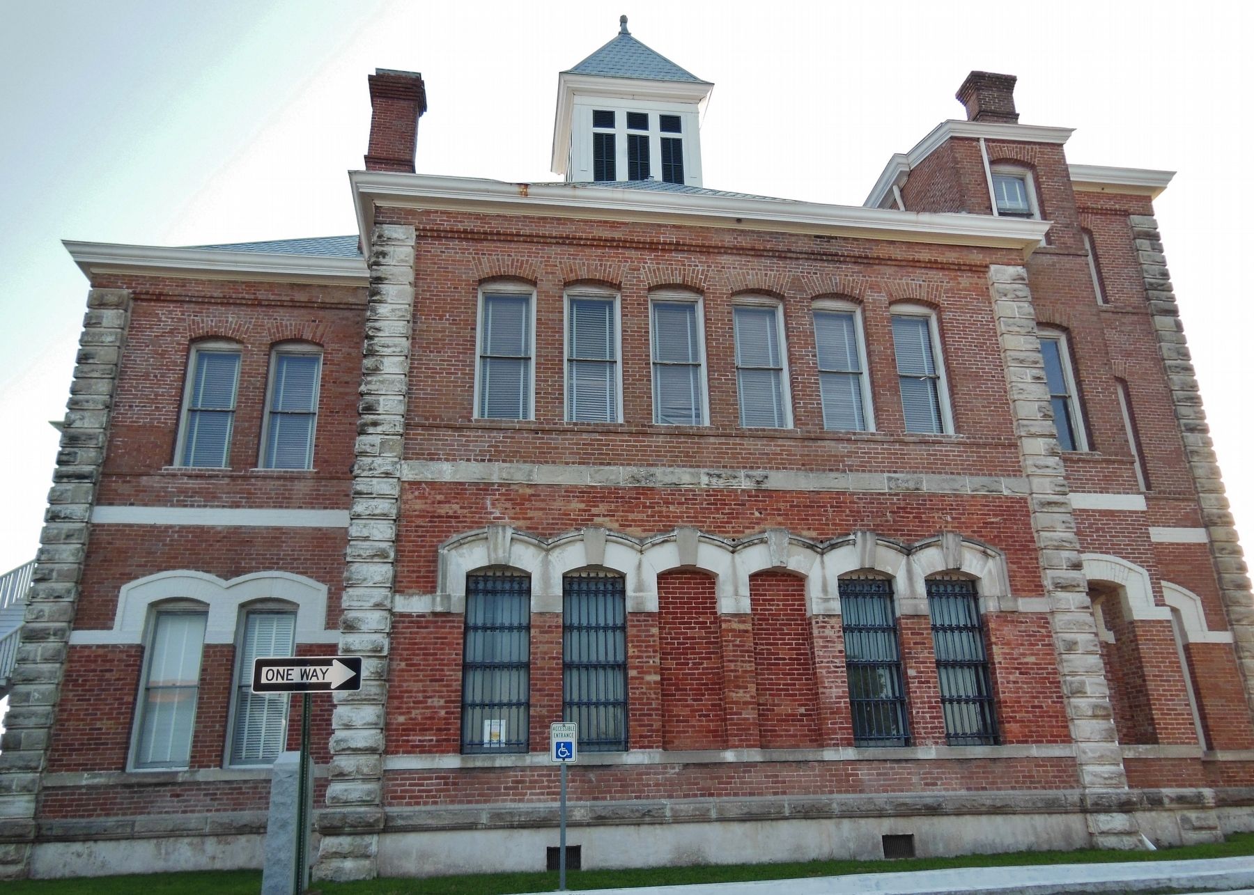 Grimes County Courthouse (<i>east side</i>) image. Click for full size.