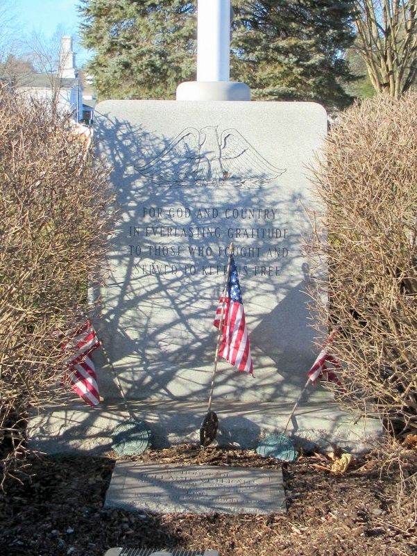Tolland Veterans Monument image. Click for full size.