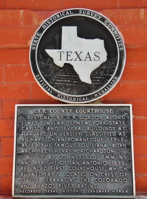 Lee County Courthouse Marker. Click for full size. Lee County Courthouse Marker image. Click for full size.