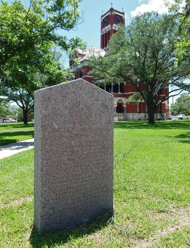 General Robert E. Lee / Colonel Robert E. Lee Marker (<i>tall view</i>) image. Click for full size.