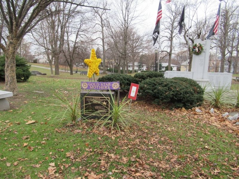 Gold Star Mothers Marker. Click for full size. Gold Star Mothers Marker image. Click for full size.