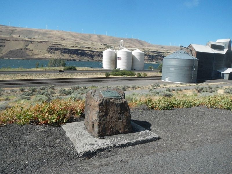 First Sight of the Columbia River Marker image. Click for full size.