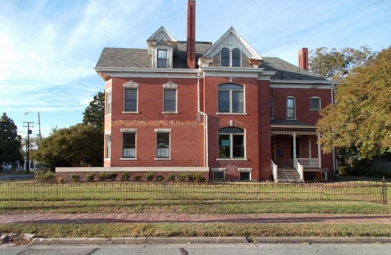 A side view of the Harwood House.. Click for full size. A side view of the Harwood House. image. Click for full size.