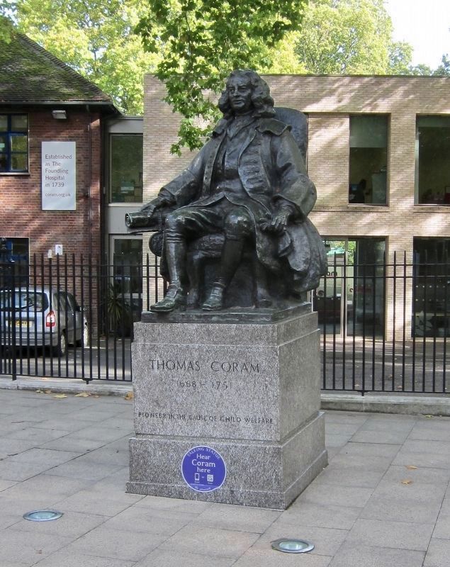 Thomas Coram Statue image. Click for full size.