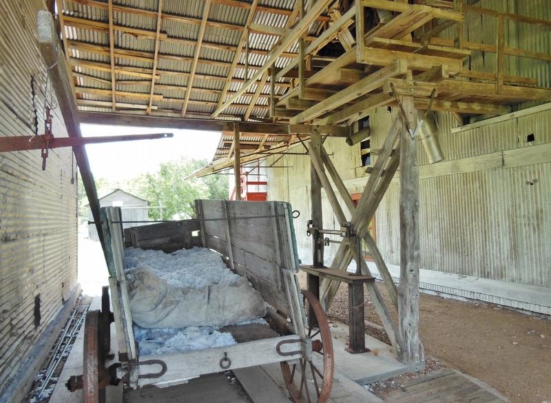 Burton Farmers Gin: Cotton Wagon on Scale image. Click for full size.
