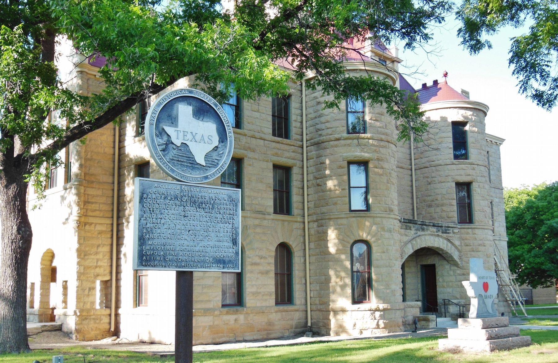 McCulloch County Courthouse Marker (<i>wide view</i>) image. Click for full size.