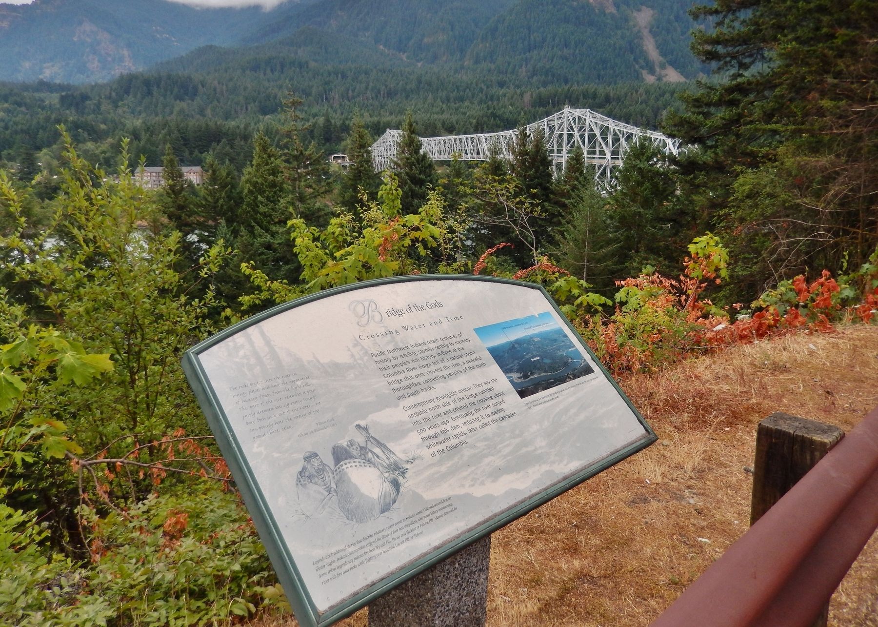 Bridge of the Gods Marker (<i>wide view; bridge in the background</i>) image. Click for full size.