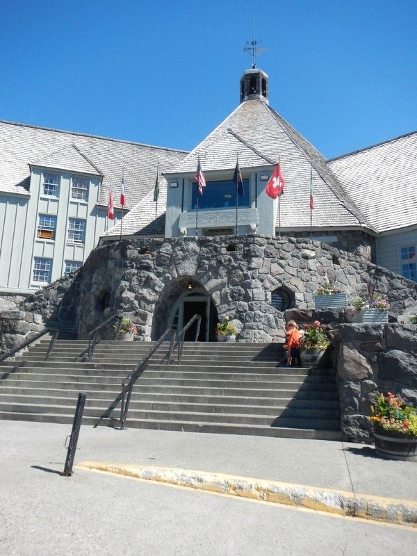 Timberline Lodge image. Click for full size.