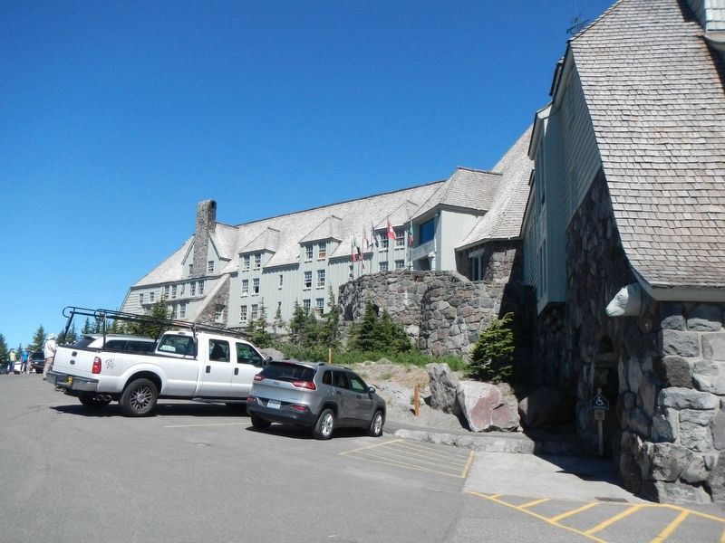 Timberline Lodge image. Click for full size.