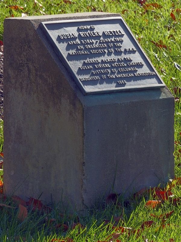 Susan Riviere Hetzel Marker. Click for full size. Susan Riviere Hetzel Marker image. Click for full size.