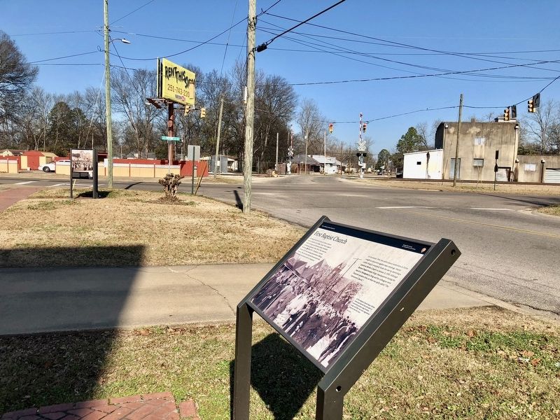 View from marker north towards intersection of Chestnut Boulevard and Martin Luther King Street. image. Click for full size.