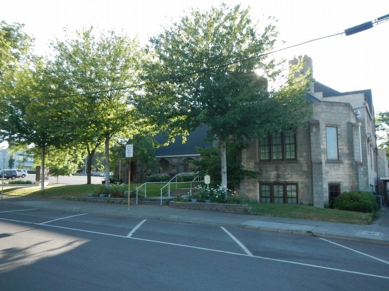 First Congregational Church and Marker. Click for full size. First Congregational Church and Marker image. Click for full size.