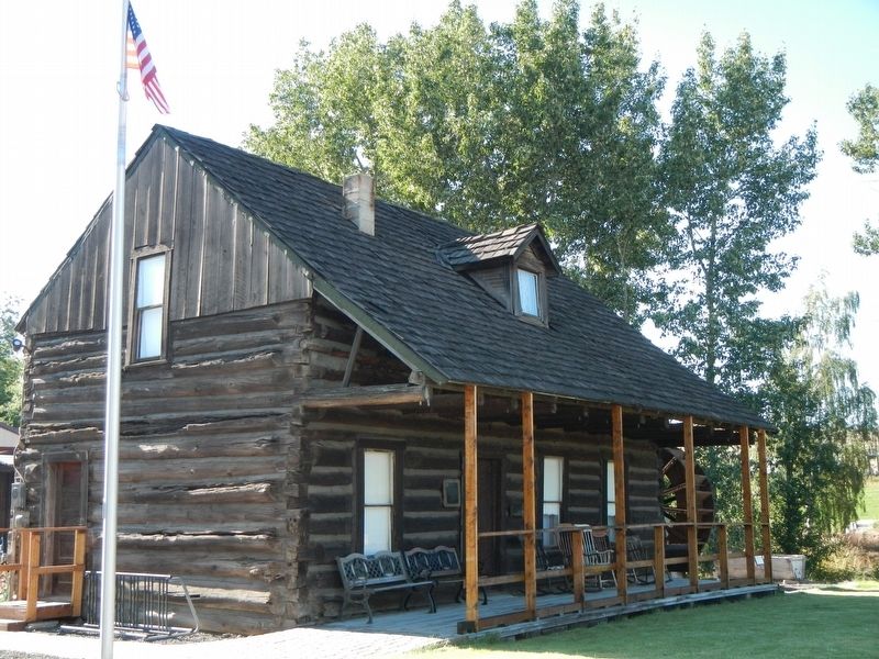 Schreiber Log House and Marker image. Click for full size.