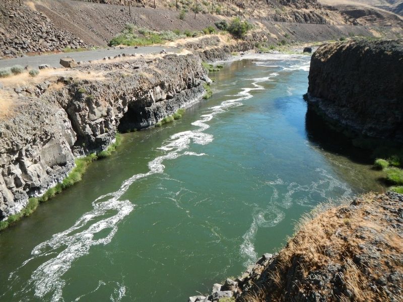 Deschutes River image. Click for full size.