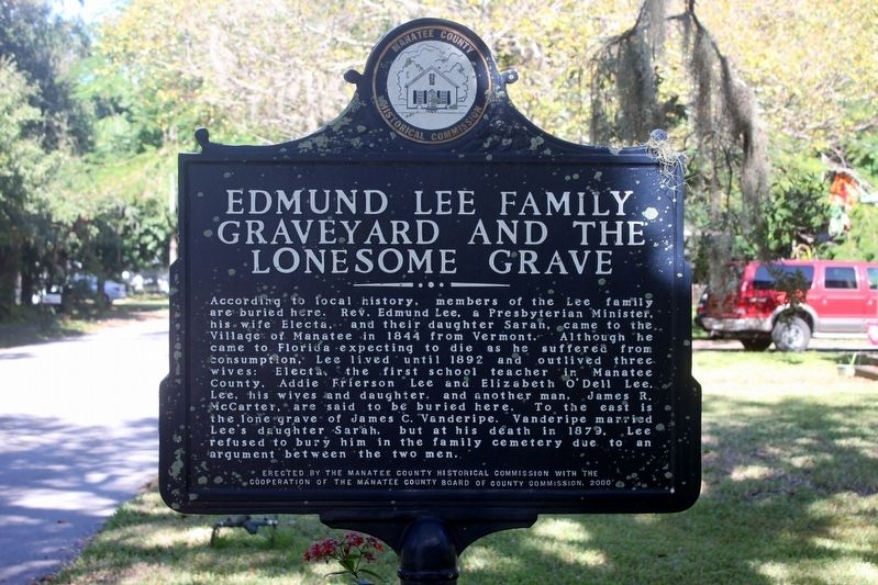 Edmund Lee Family Graveyard and the Lonesome Grave side of marker image. Click for full size.