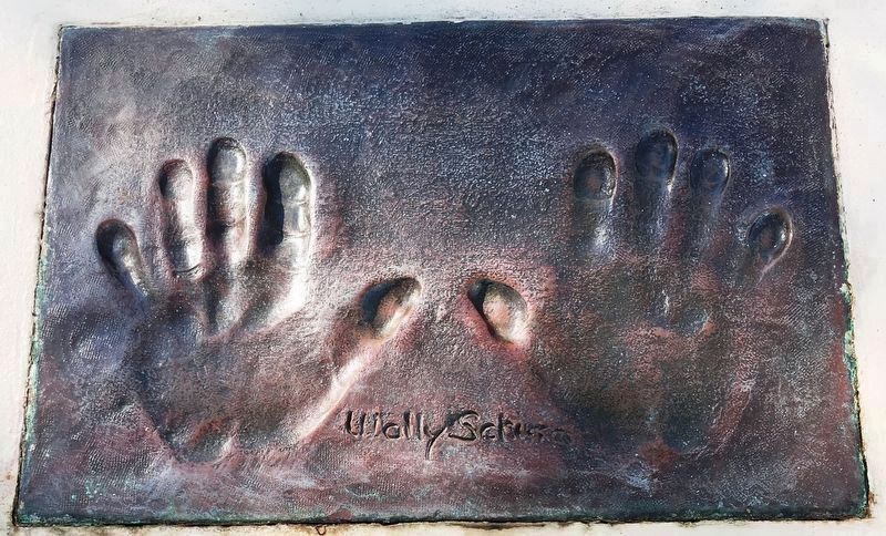 Walter Marty Schirra, Jr. Handprints Marker image. Click for full size.