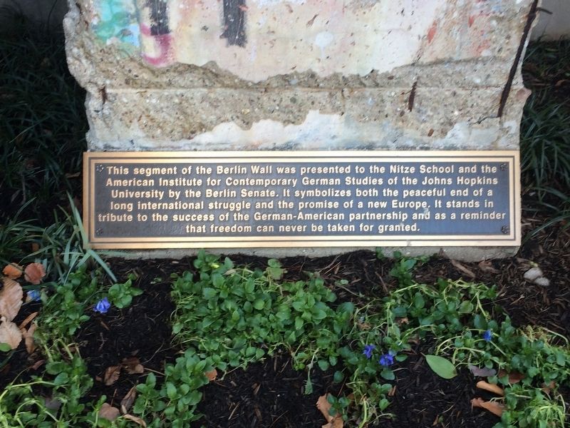 Segment of the Berlin Wall Marker image. Click for full size.