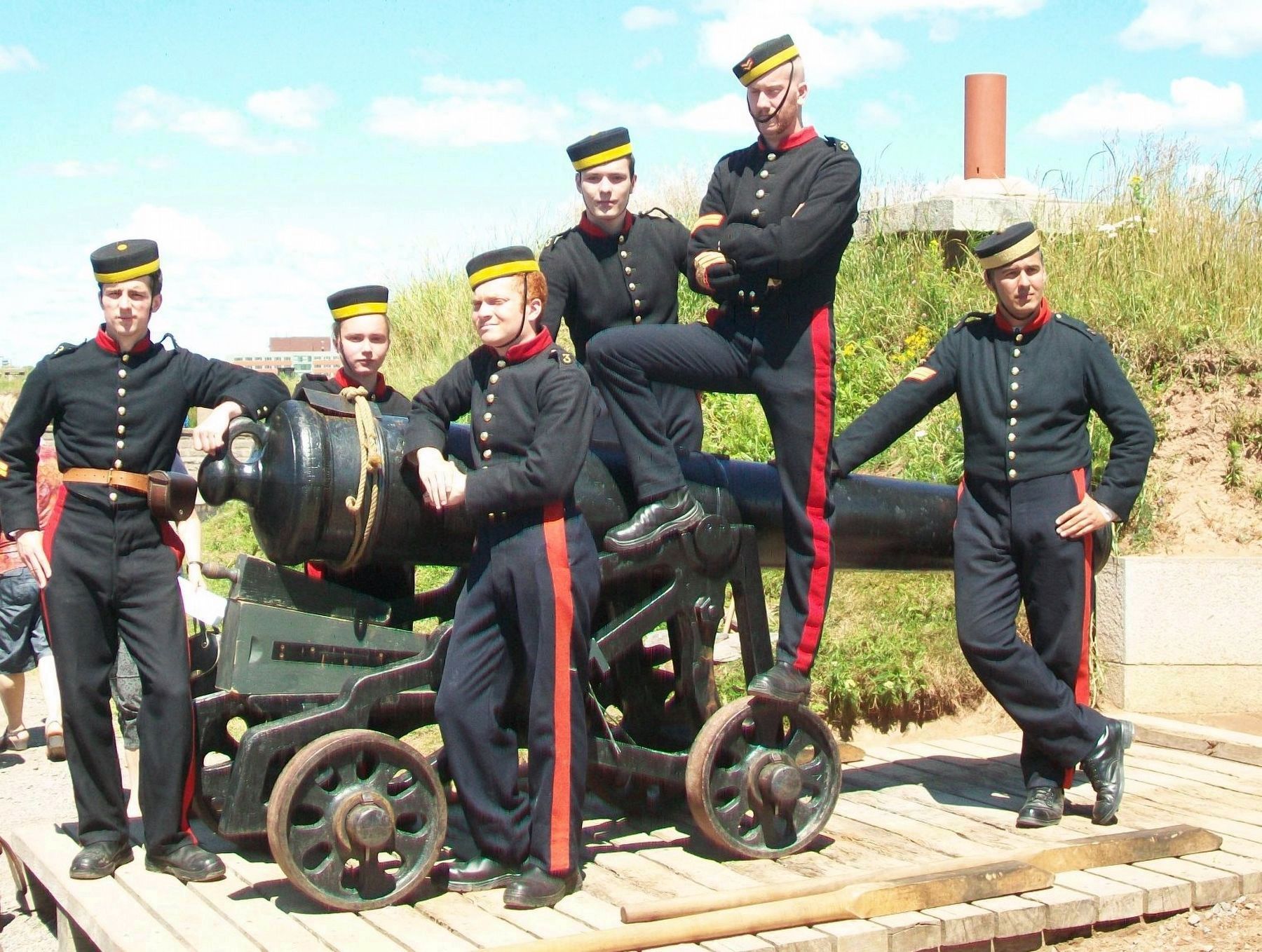 Halifax Citadel Artillery Crew image. Click for full size.
