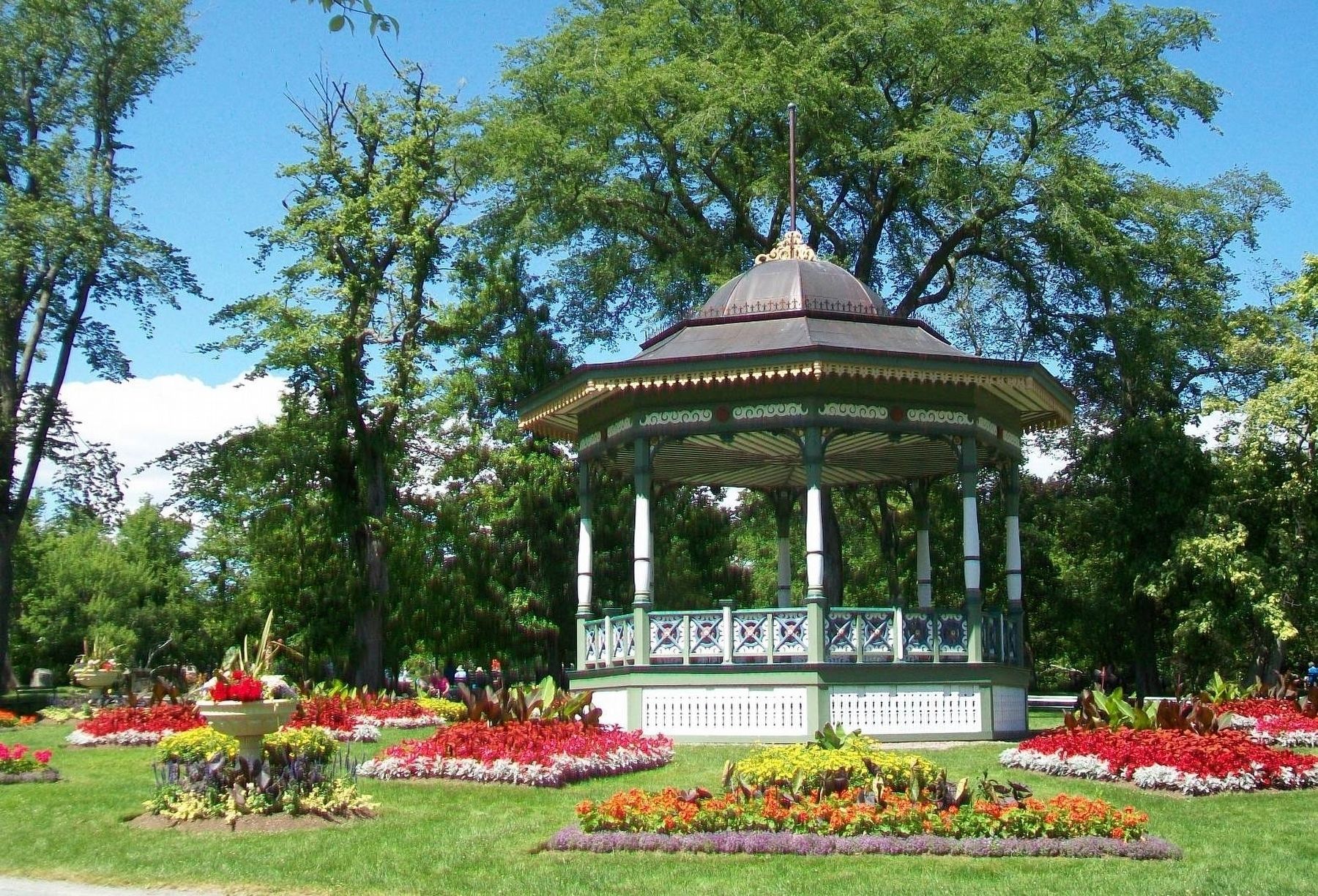 Halifax Public Gardens Bandstand and Flower Beds image. Click for full size.